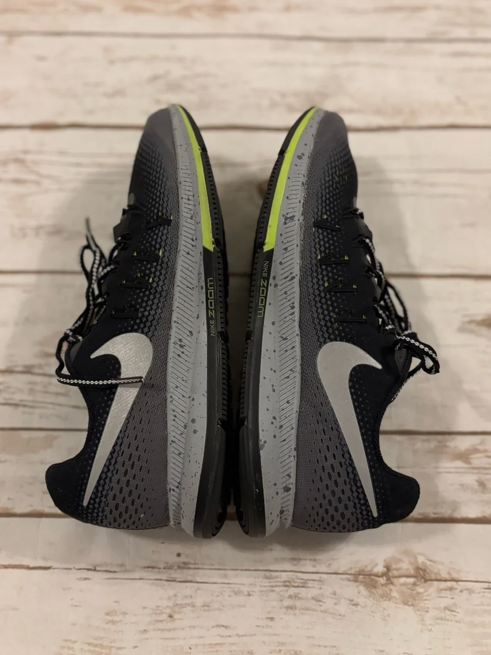 Nike Women’s 15 Pegasus 33 Shield Black/Metallic Silver-Dark Green 849567 001